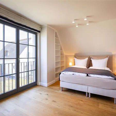 Reetland Am - Premium Reetdachvilla Mit 2 Schlafzimmern, Sauna Und Kamin E13 بيت للعطل *