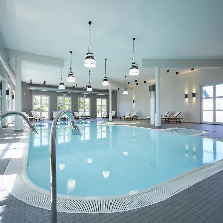 Reetland Am - Premium Reetdachvilla Mit 2 Schlafzimmern, Sauna Und Kamin E13 * Dranske